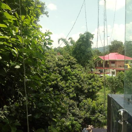 Hotel Sky Bule & Restaurant Khas Nagrota 外观 照片