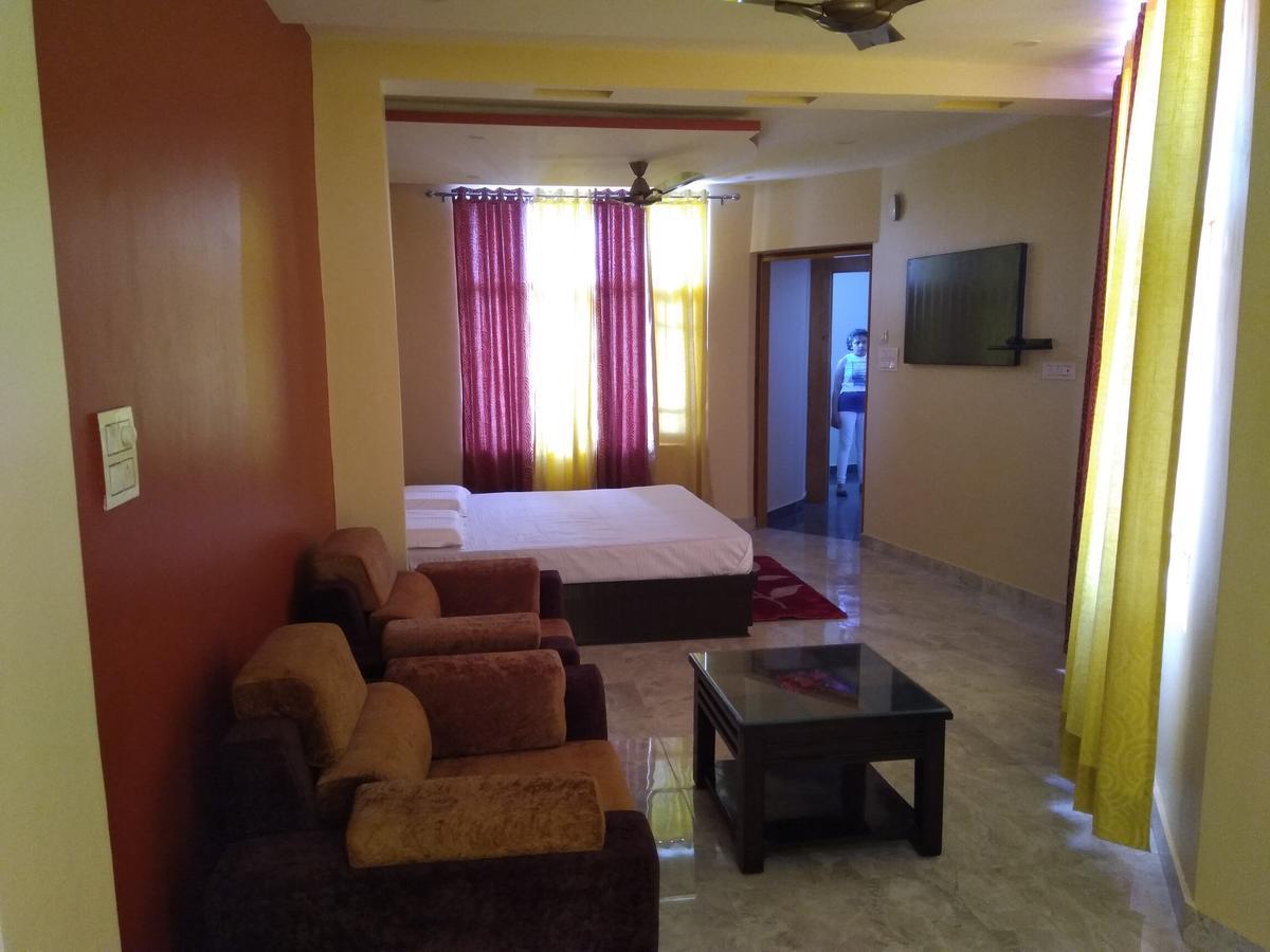 Hotel Sky Bule & Restaurant Khas Nagrota 外观 照片