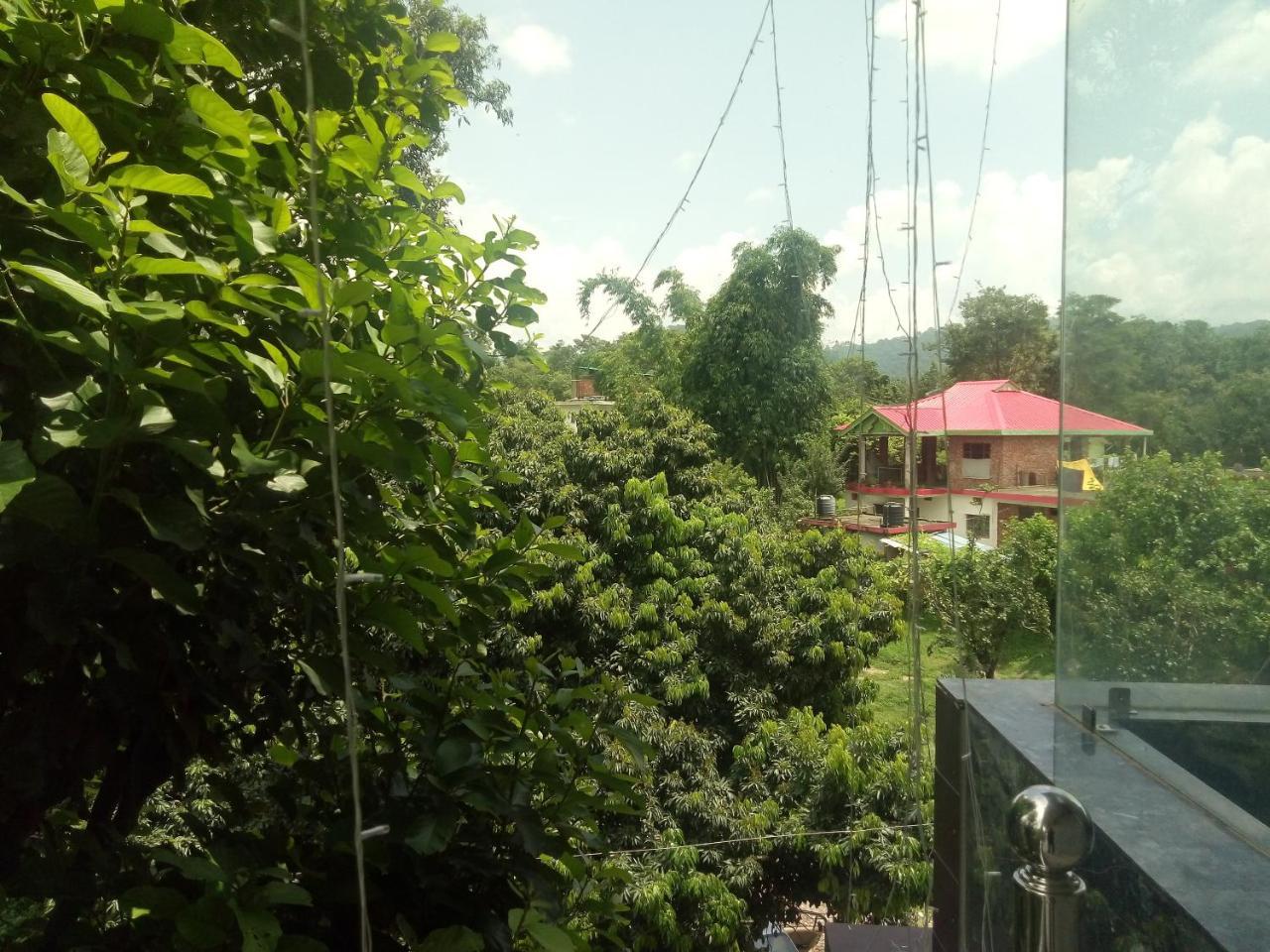 Hotel Sky Bule & Restaurant Khas Nagrota 外观 照片